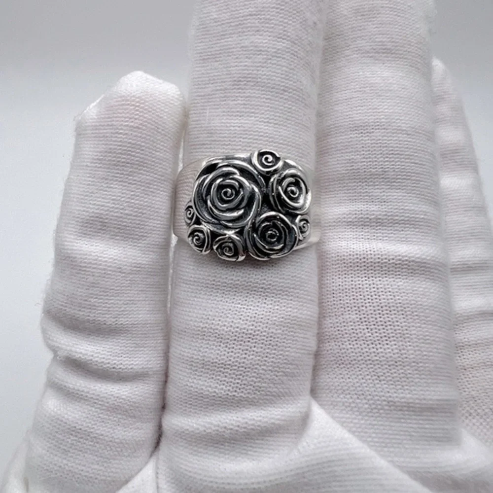 .925 Sterling Silver Roses Ring